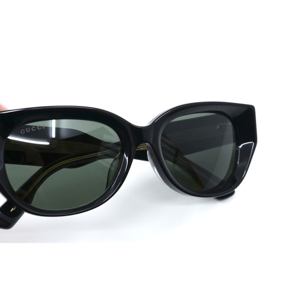 Gucci Black Cat-Eye Sunglasses with Dark Green Lenses - Picture 9 of 10